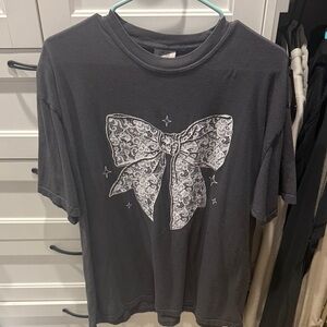 Comfort Colors Gray Tee with White Bow Design